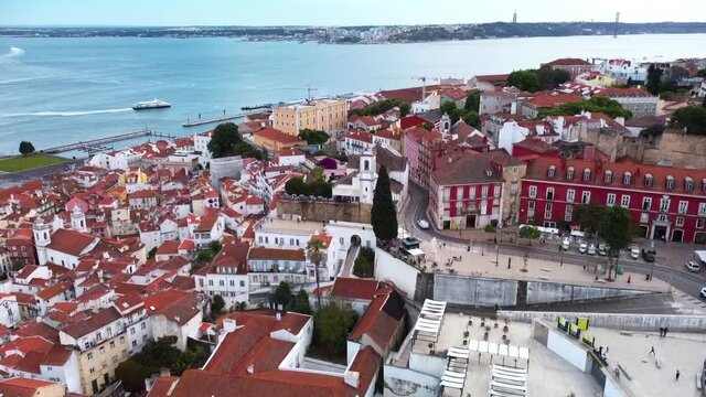 Lisboa - Alfama - Vista aerea - Miradouro de Santa Luzia at&eacute; a S&eacute; Catedral
