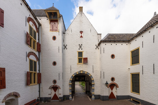 Courtyard of Ammersoyen Castle near the village of Ammerzoden, in the Bommelerwaard.