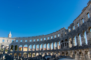 L'amphithéâtre de Pula ou colisée de Pula, est un amphithéâtre romain bien conservé, situé...