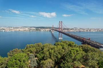 Ponte 25 de Abril