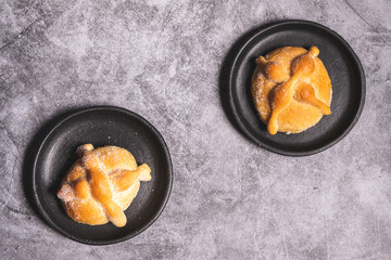 Pan de Muerto tradicional de la pastelería mexicana