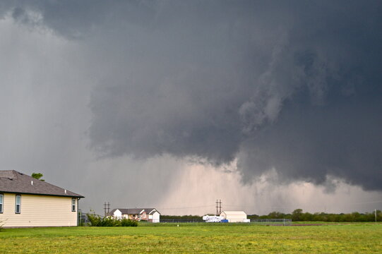 Developing tornado in Kansas
