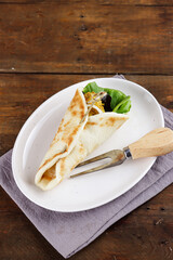 Chicken shawarma with garlic sauce.