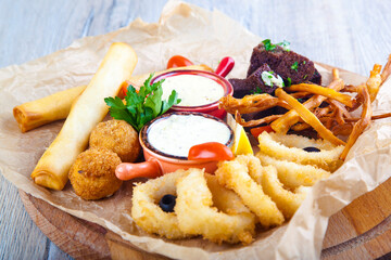 beer snacks cheese croutons spicy cheese balls sauces onion rings