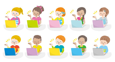 笑顔でパソコンを操作する世界各国の子供達のイラスト