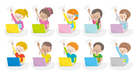 笑顔でパソコンを操作する世界各国の子供達のイラスト