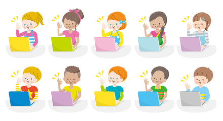 笑顔でパソコンを操作する世界各国の子供達のイラスト