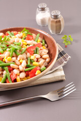 white bean salad with tomato and corn