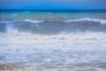 Fototapeta na wymiar Storm waves on the seashore