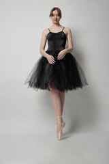 junge ballerina tänzerinn frau teen weißer hintergrund isoliert pose studio ballett © fotoak80