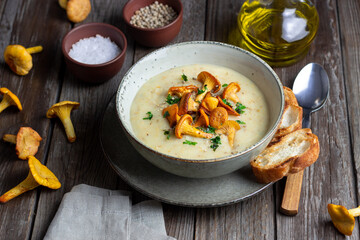 Cream soup with mushrooms chanterelles. Healthy eating. Vegetarian food.