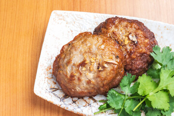 Fried minced pork with garlic pepper