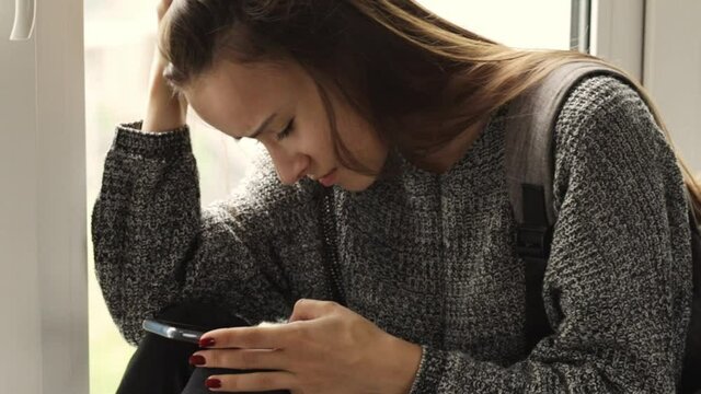 cyber bullying,teenage student is offended on the Internet,a woman suffers from attacks and harassment online