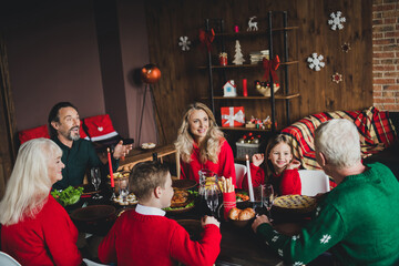 Photo portrait of family with little children grandparents celebrating new year together