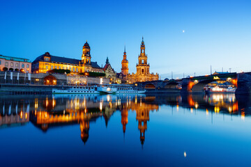 Fototapeta na wymiar Dresden at evening reflected in water of Elbe