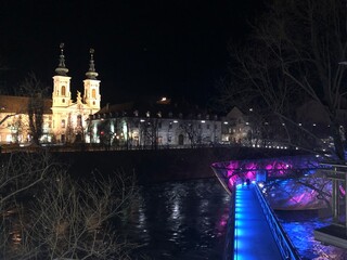 Obraz premium night view of the town