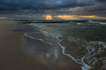 Morze Bałtyckie zachód słońca plaża chmury