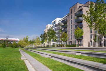 Fototapeta premium Quartier Neue Mitte Hamburg Altona sonnig entzerrt