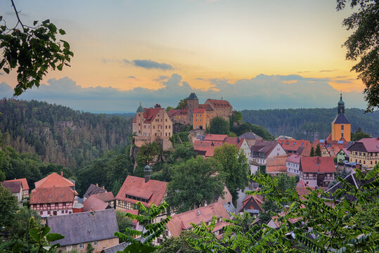 Romantische Abendstimmung in Hohnstein S&auml;chsische Schweiz