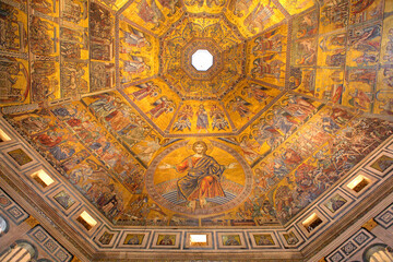 Fototapeta na wymiar Interior of the Baptistery of Florence, Italy