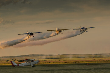 Aviones Acrobacia y paracaidismo