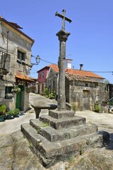 Fototapeta na wymiar Cruceiro o cruz de piedra en Combarro, Galicia