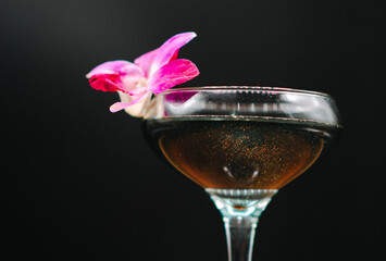 Cocktail with edible glitter 