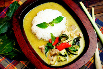 Thai chicken green curry