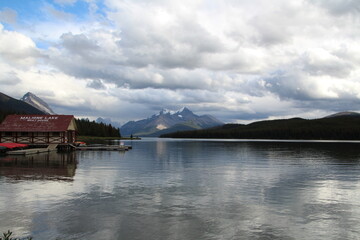 Fototapeta premium September Clouds Over Maligne Lake, Jasper National Park, Alberta 