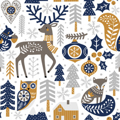 Nahtloses Vektormuster mit niedlichen Waldtieren, Wäldern und Schneeflocken auf weißem Hintergrund. Skandinavische Weihnachtsillustration. Perfekt für Textil-, Tapeten- oder Druckdesign.
