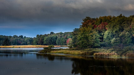 Fototapeta na wymiar Indian Mountain Lake during the Fall season in the Poconos