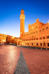 Obraz premium Siena, Italy - Campo Square and the Mangia Tower