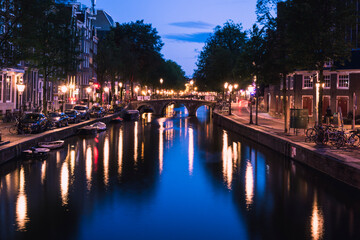 Fototapeta premium Amsterdam canal in the evening