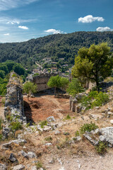 Fototapeta na wymiar Ruins of the castle of the Bishop of Cavaillon in Fontaine-de-Vaucluse, Provence; France