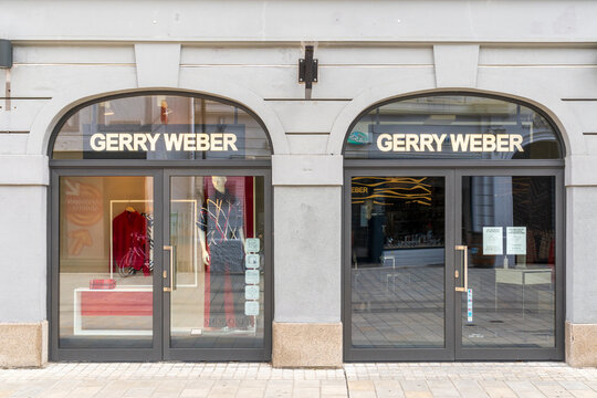 Filiale und Einzelhandel der Firma Gerry Weber in der Innenstadt von Augsburg