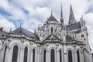 Fototapeta na wymiar Basilica of Saint-Nicolas de Nantes (1869) - neo-Gothic Catholic basilica located in city center of Nantes. Loire Atlantique, France.