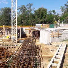 Lavori in corso nel cantiere edile