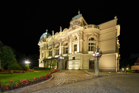 Juliusz Słowacki Theatre at night, Krakow, Poland