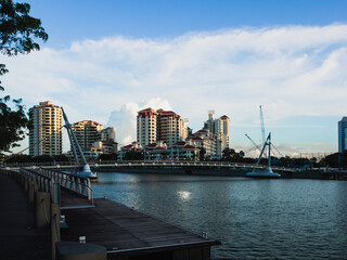 Fototapeta premium View of Tanjong Rhu bridge with residential buildings in the background