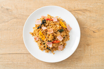 ham fried rice with herbs and spices