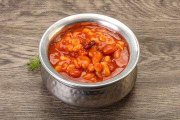 Baked kidney in tomato sauce