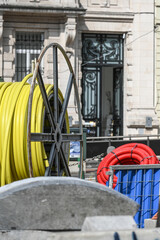 Belgique Bruxelles chantier travaux immobilier tuyaux voirie jaune egouttage