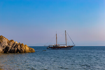 Fototapeta premium Sailing yacht in a sea