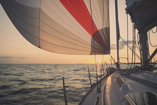 Segeln ; "optimistisch in die Zukunft"
