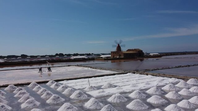 Video aereo delle saline di mozia
