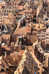 Romantisches Straßburg; Blick vom Münster über die Altstadt