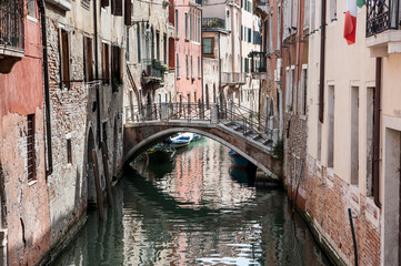 Fototapeta na wymiar Bridge in Venice 