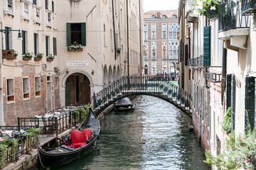 Fototapeta na wymiar Bridge in Venice 