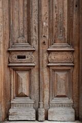 puerta antigua de madera
