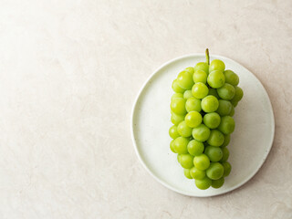 Shine Muscat on a plate 